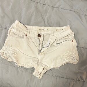 Bullhead Women's Cream Jean Shorts